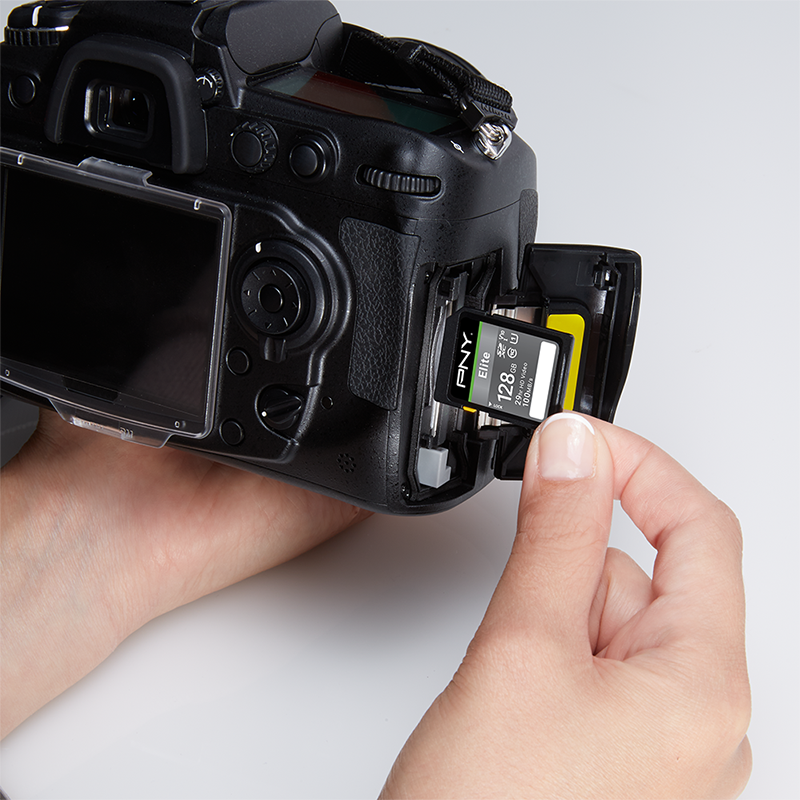 PNY-Flash-Memory-Cards-SDXC-Elite-128GB-camera-use.png