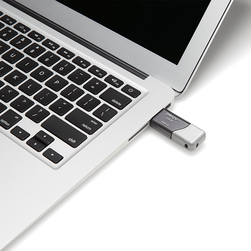 5-PNY-USB-Flash-Drive-Turbo-3___0-128GB-n-use.png